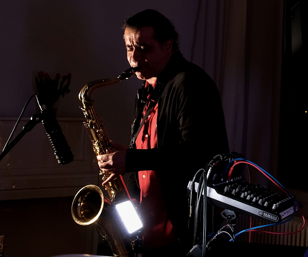 Alessandro am Tenor Saxophon